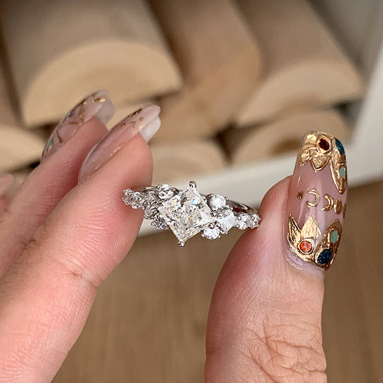 Vera Collette Ring | Hvid guld 12k