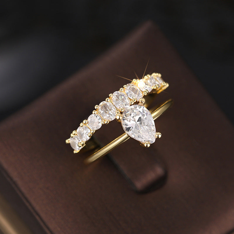 Vivienne Hartley Ring | Guld 18k