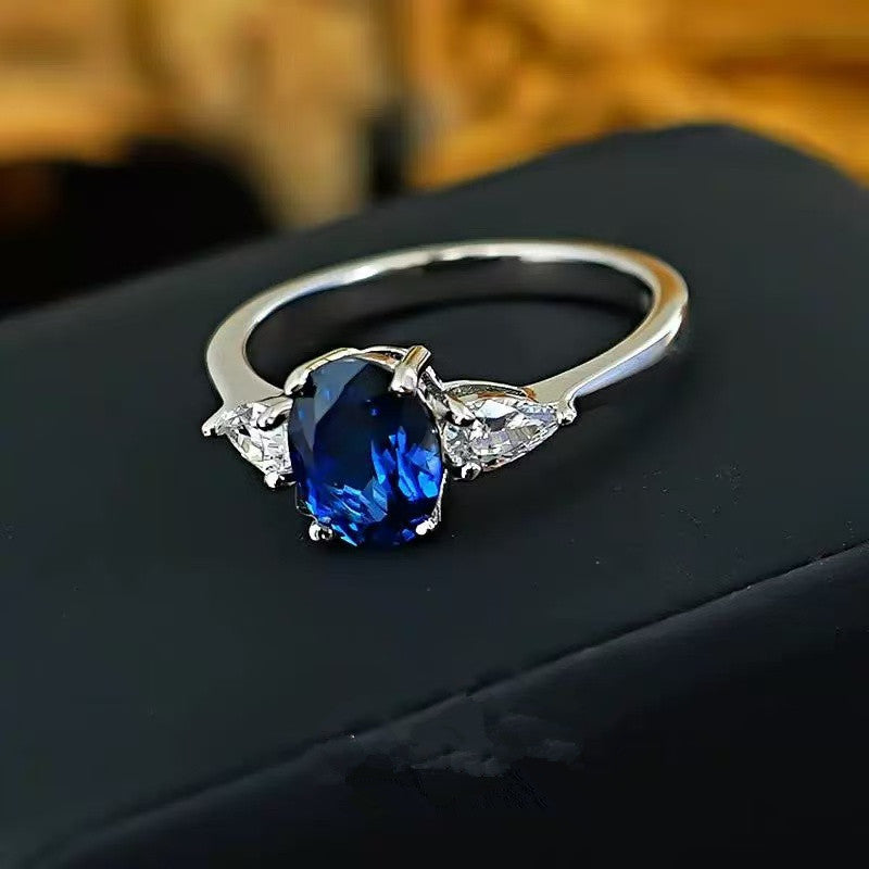 Marin Thorneau Ring | Guld 16k