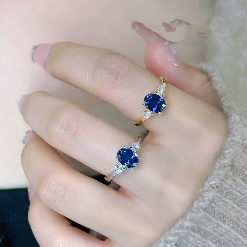 Marin Thorneau Ring | Guld 16k